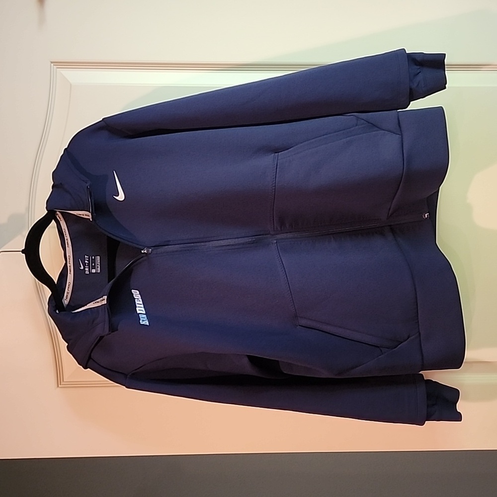 Nike Pro Dri Fit zippered hooded jacket - Picture 11 of 12